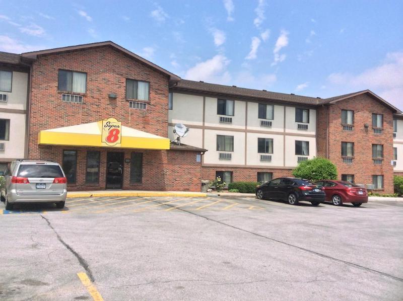 Motel Super 8 By Wyndham Omaha/West Dodge Exterior foto